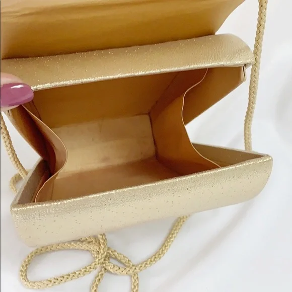 PRESTON & YORK Gold Bucket Bag Crossbody 6”x4.5” - Picture 5 of 7